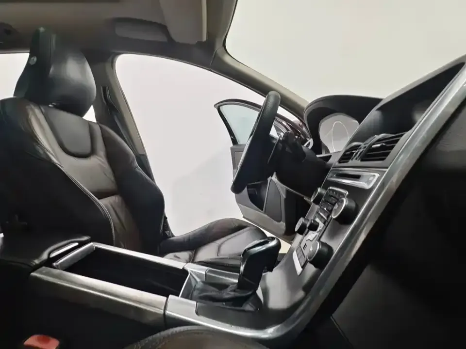 Volvo XC60 (Import)