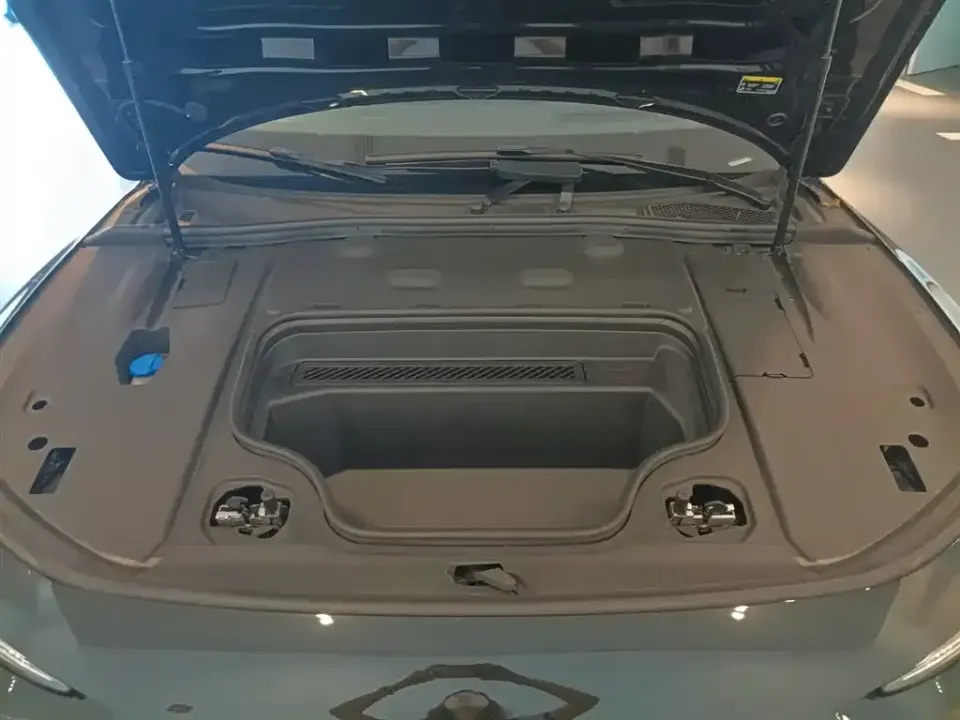 Audi A6L e-tron