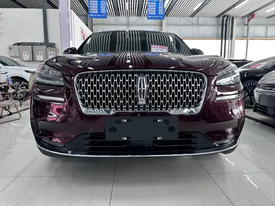 Lincoln Corsair