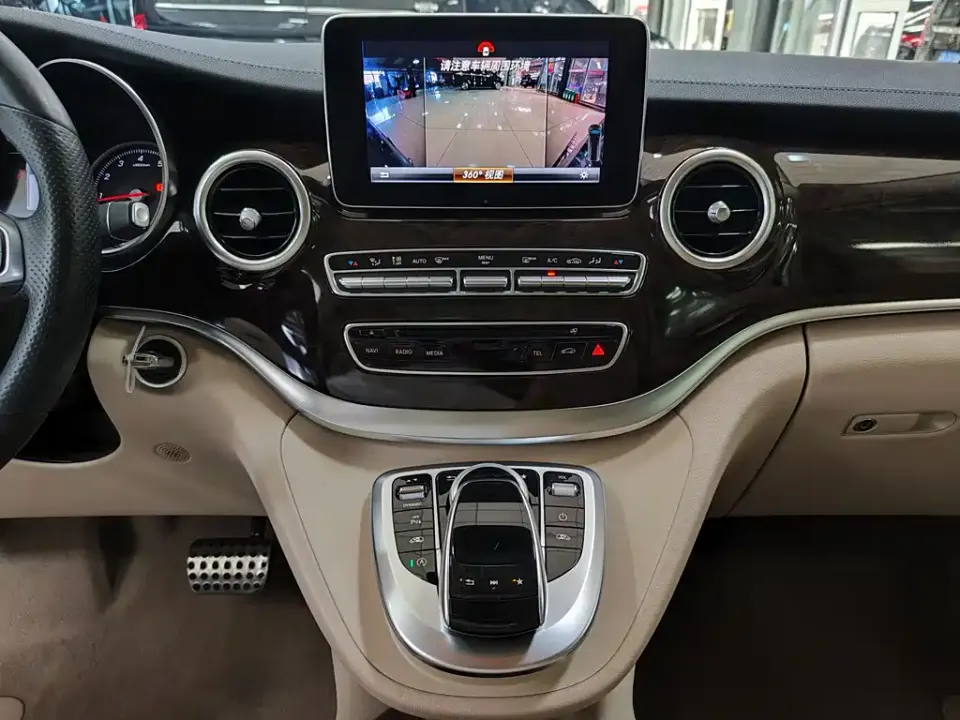 Mercedes-Benz V-Class