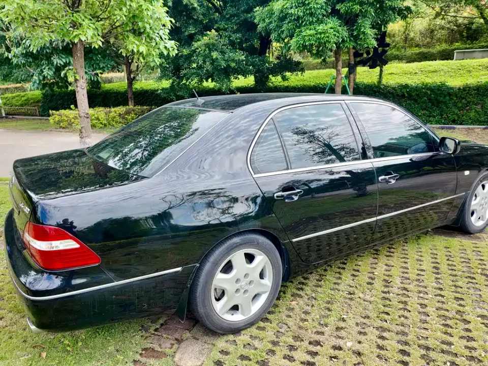 Lexus LS