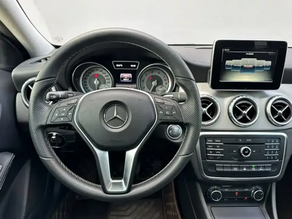 Mercedes-Benz GLA