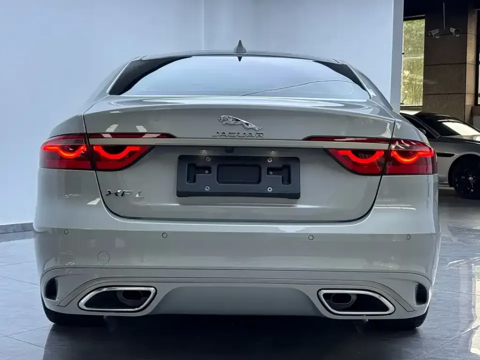Jaguar XFL
