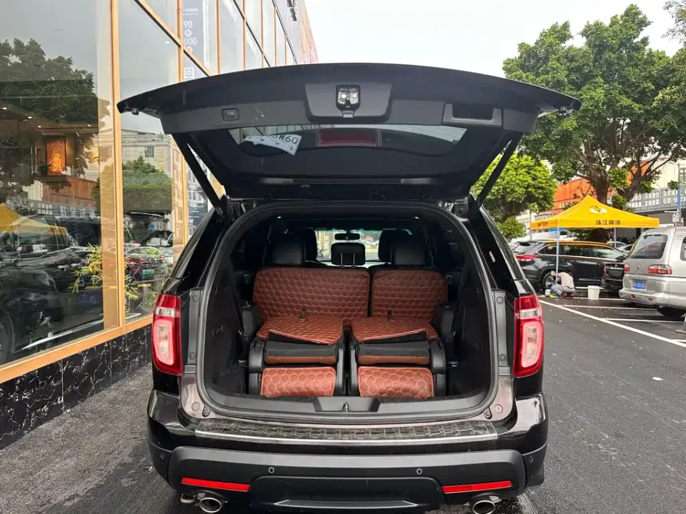 Ford Explorer (Import)