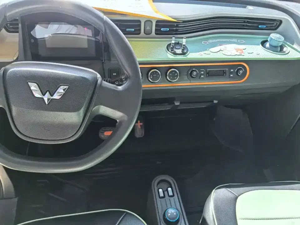 Wuling MINIEV
