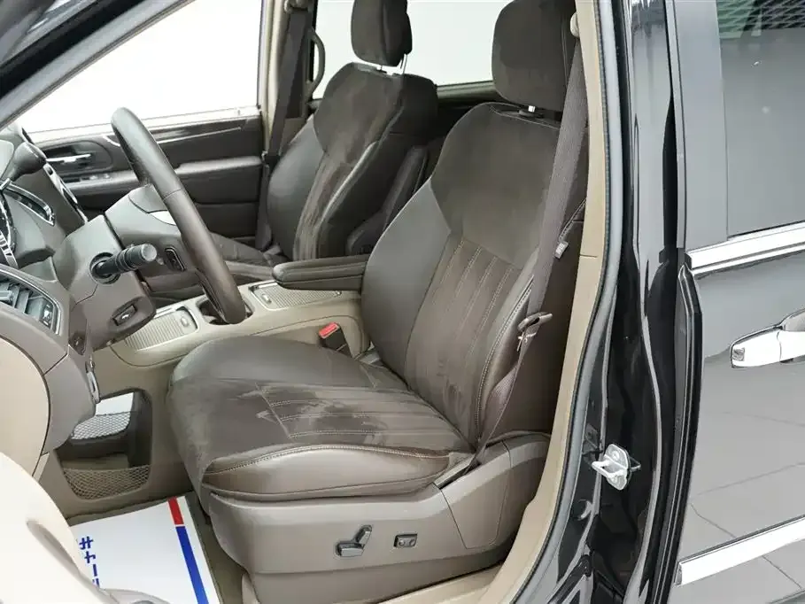 Chrysler Grand Voyager (Import)