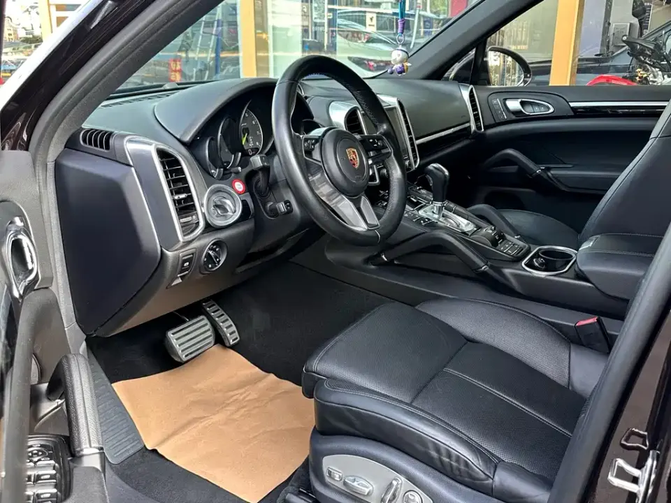 Porsche Cayenne Hybrid