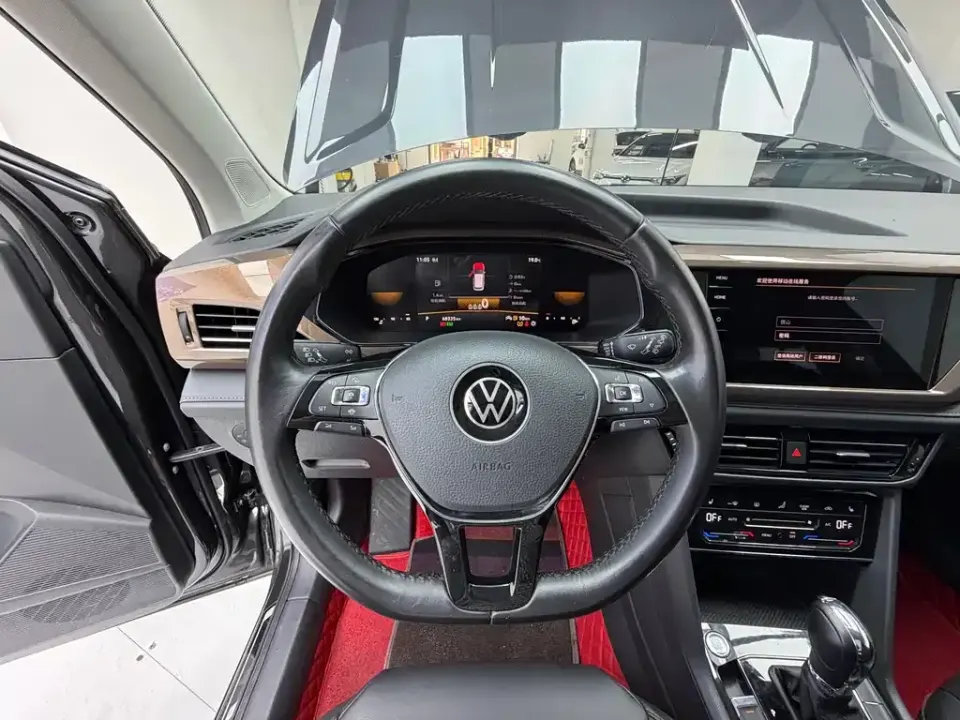 Volkswagen Tharu