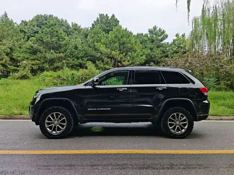 Jeep Grand Cherokee (Import)