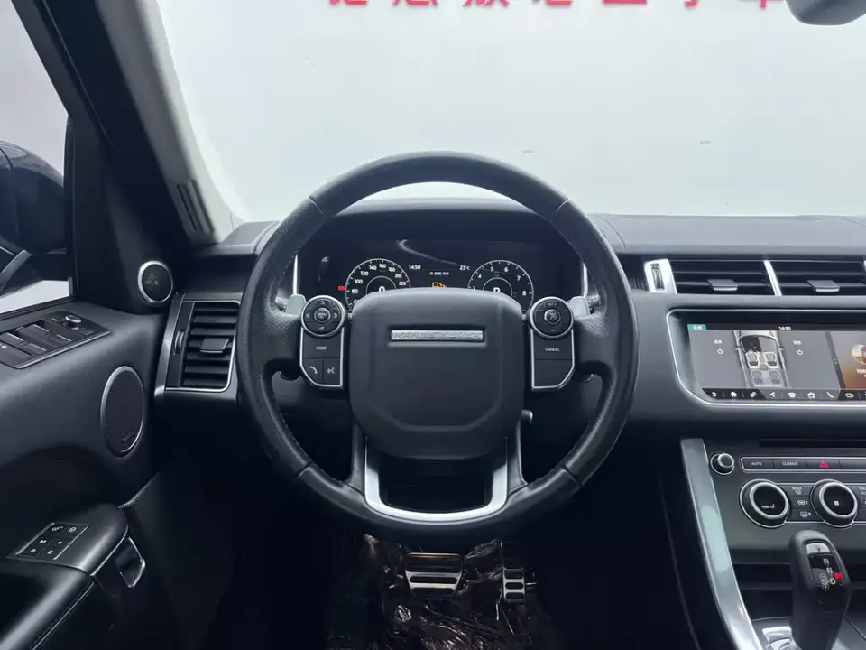 Land Rover Sport