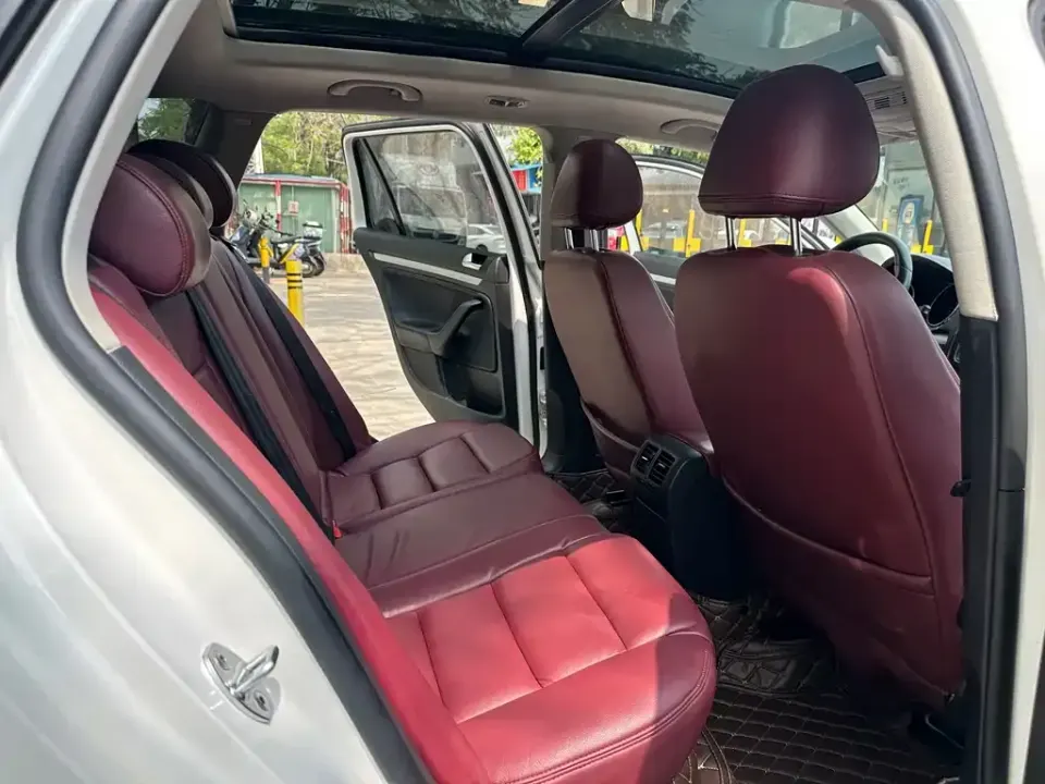 Volkswagen Golf (Import)