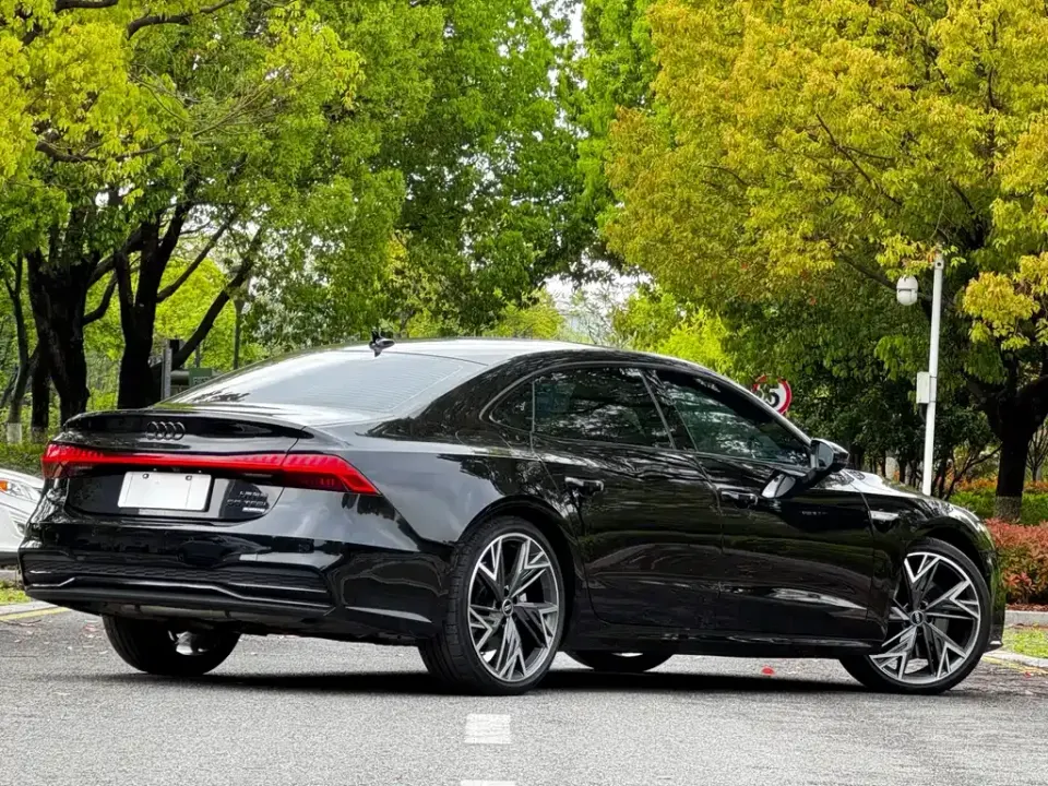 Audi A7L