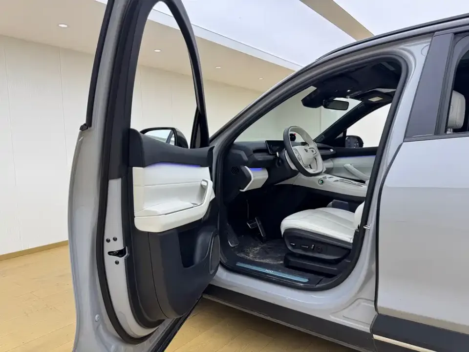 Nio ES7