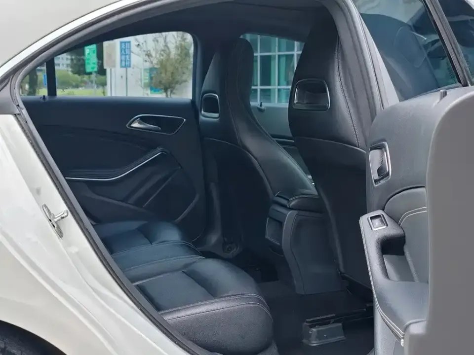 Mercedes-Benz CLA (Import)
