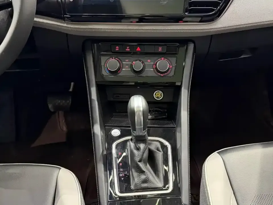 Jetta VS7