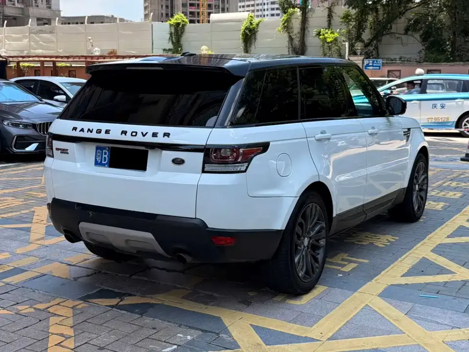 Land Rover Sport