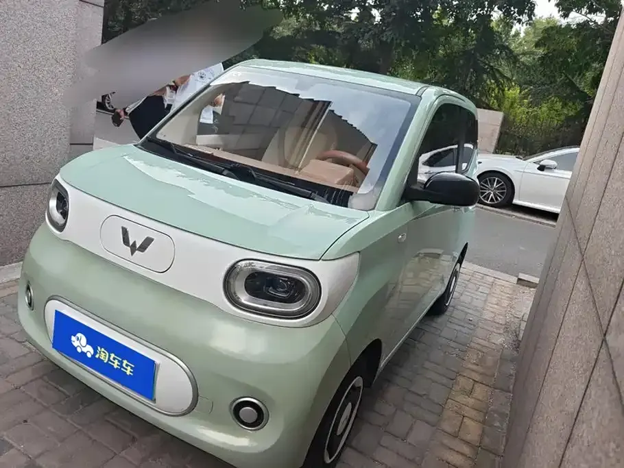 Wuling MINIEV