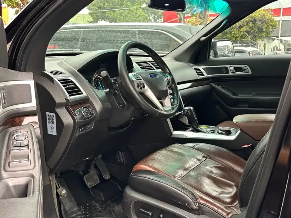 Ford Explorer (Import)