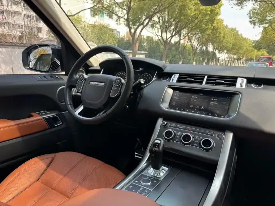 Land Rover Sport