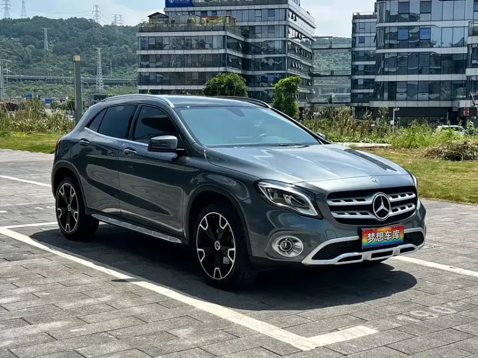 Mercedes-Benz GLA
