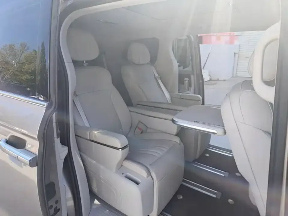 Roewe iMAX8 New Energy