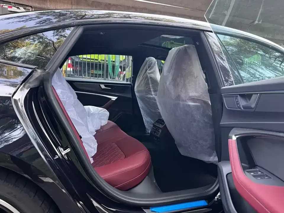 Audi A7L