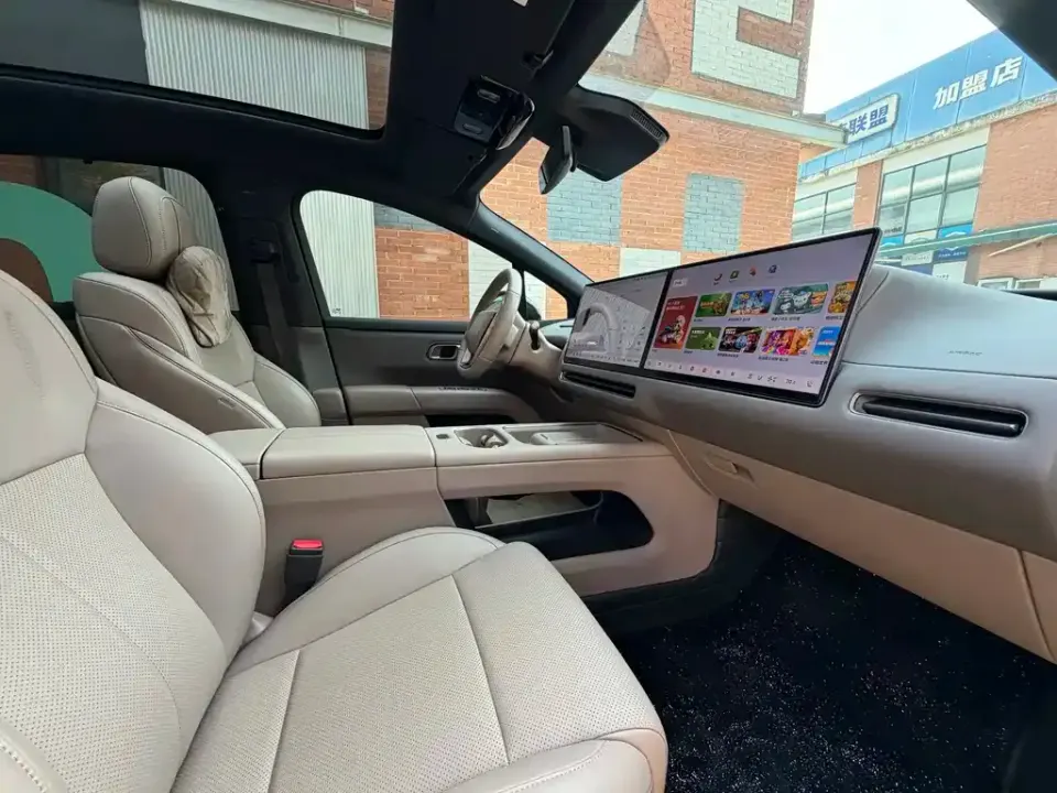 Li Li i6