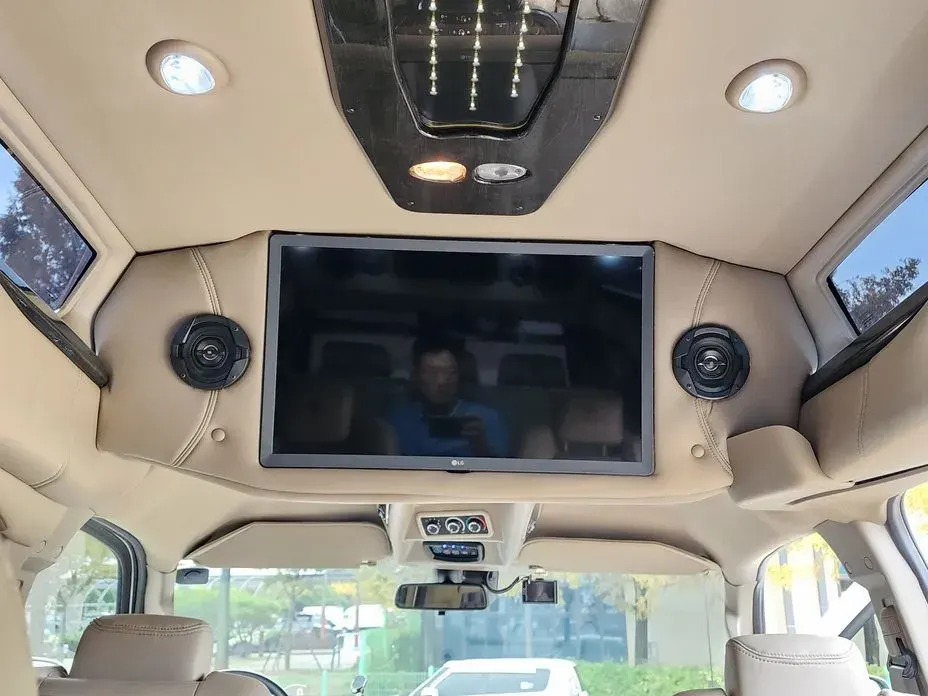GMC Savana