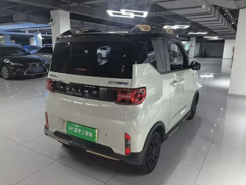 Wuling MINIEV