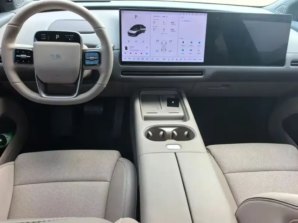 Li Li i6