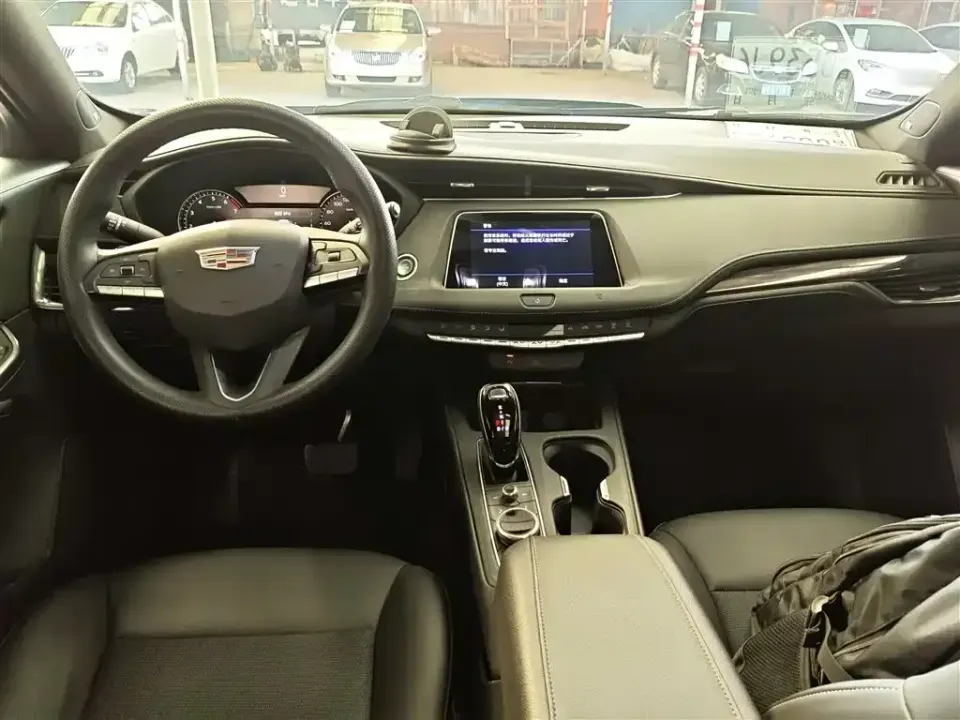 Cadillac XT4