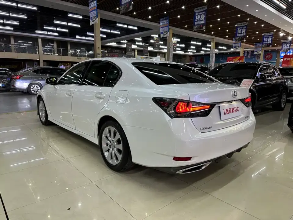 Lexus GS