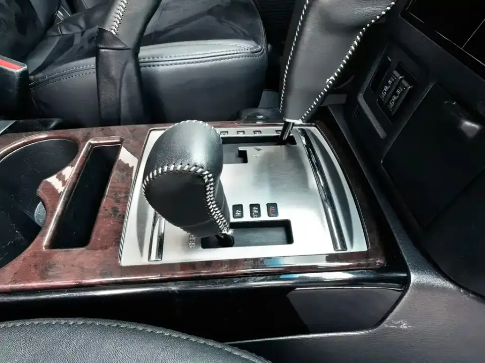 Mitsubishi Pajero (Import)