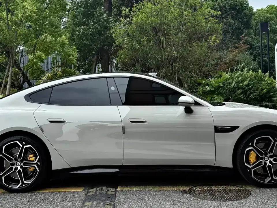 Xiaomi SU7