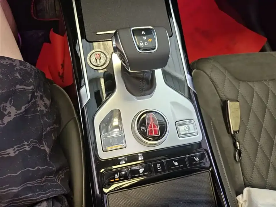 Hongqi Hongqi HS5