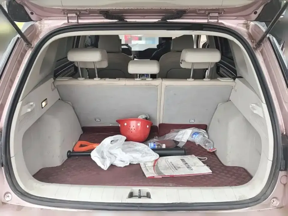 Geely ICON