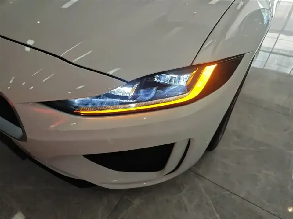 Jaguar XEL