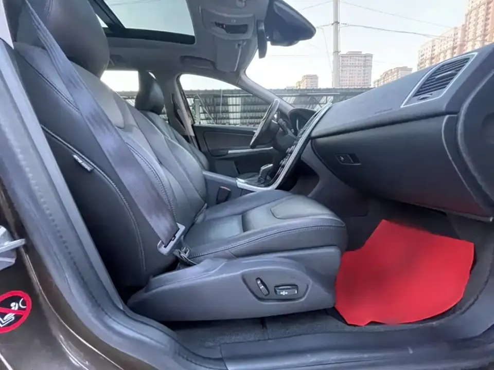 Volvo XC60 (Import)