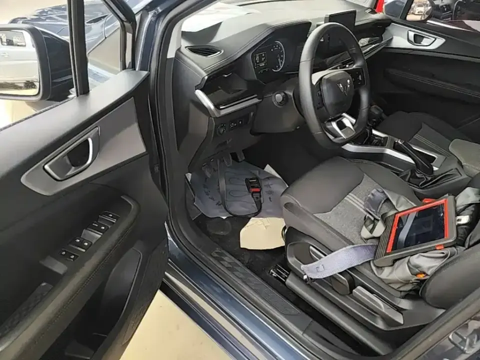 Wuling Jiachen