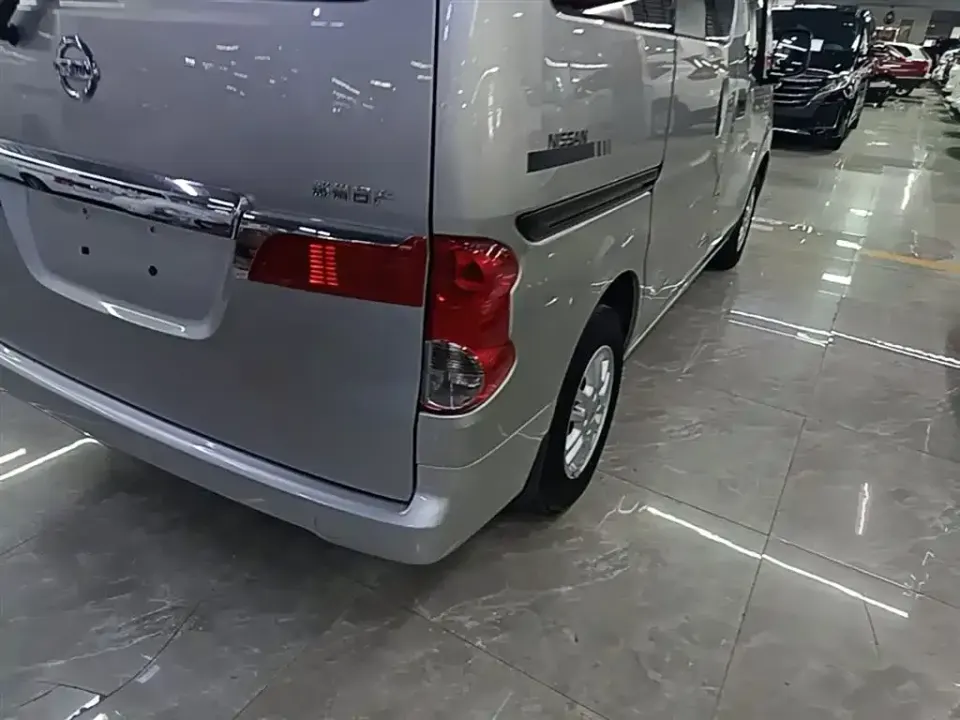 Nissan NV200