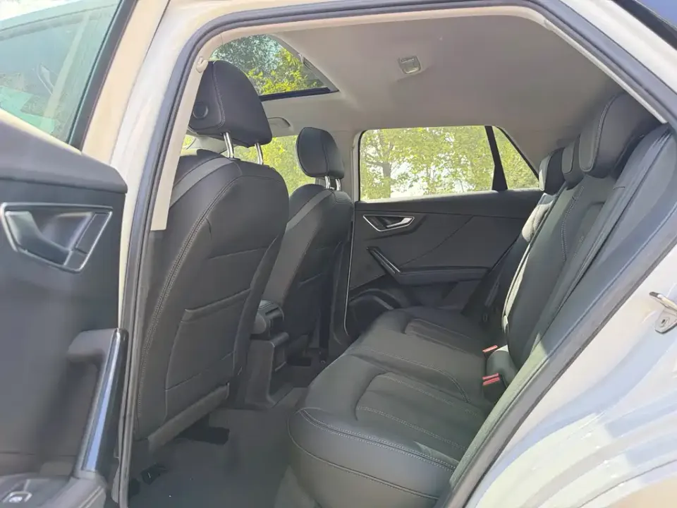 Audi Q2L