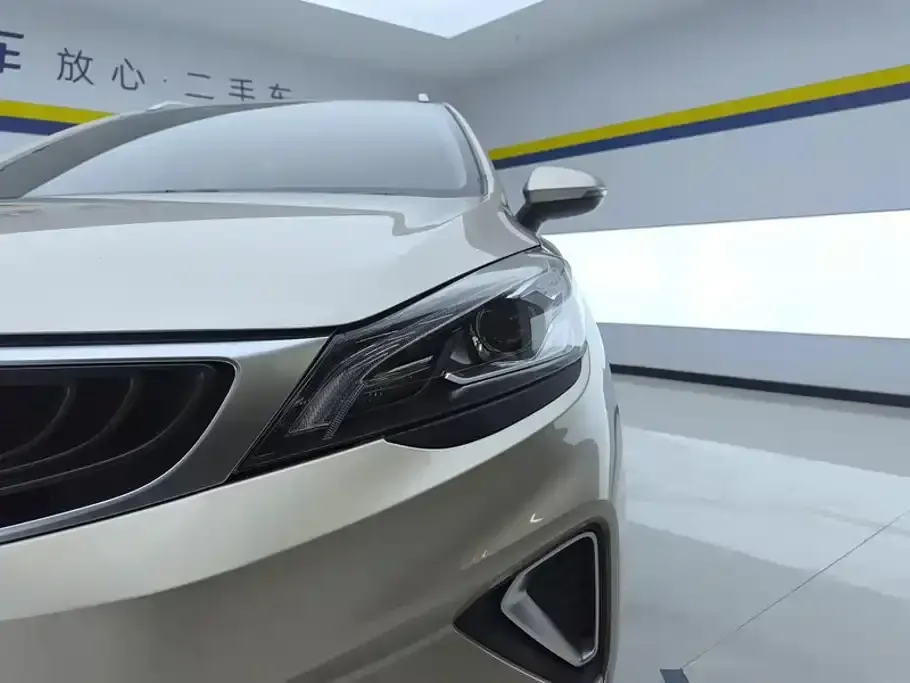 Geely Emgrand GS