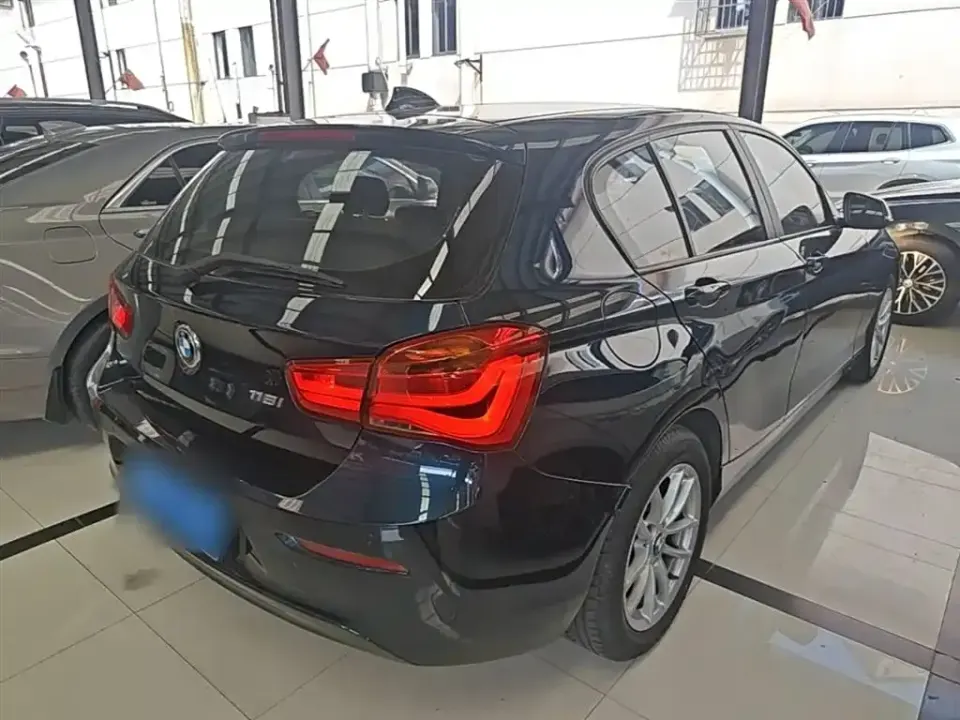BMW 1 Series (Import)