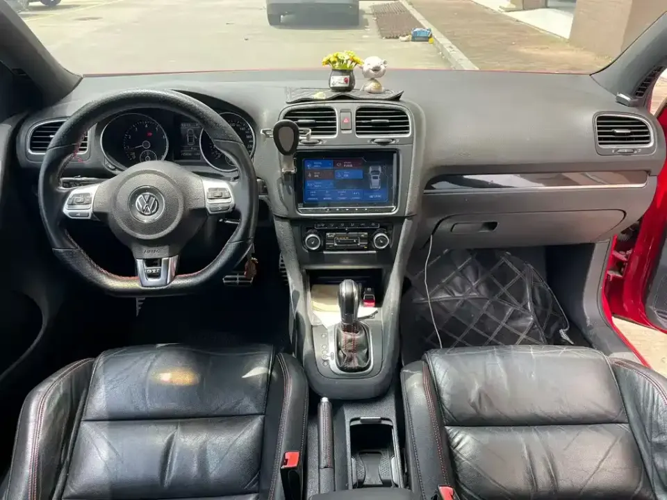 Volkswagen Golf GTI