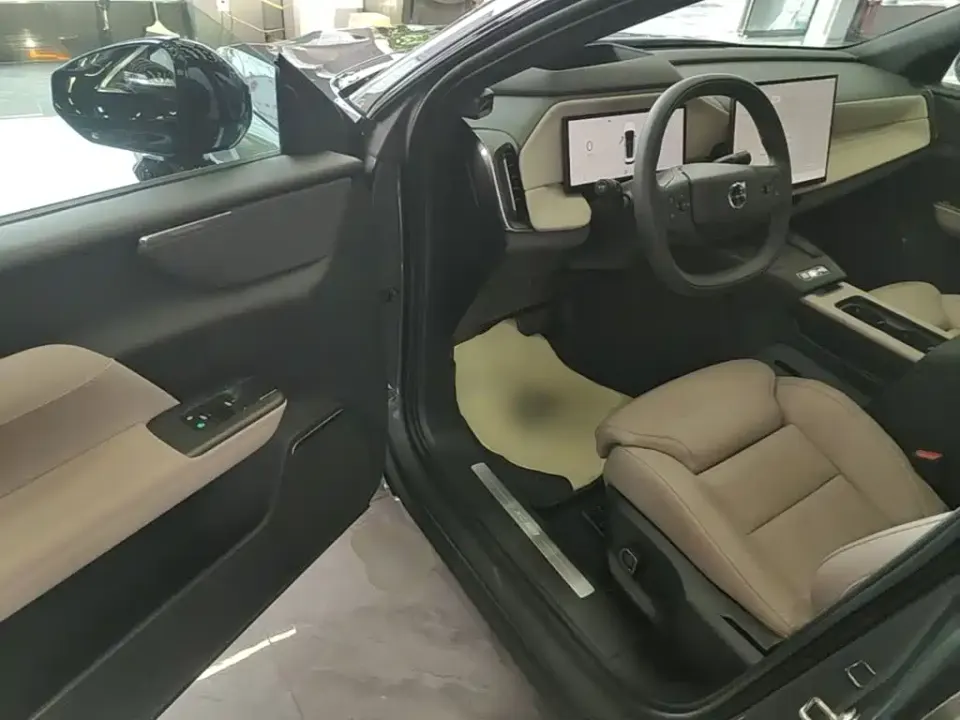 Volvo XC70 PHEV