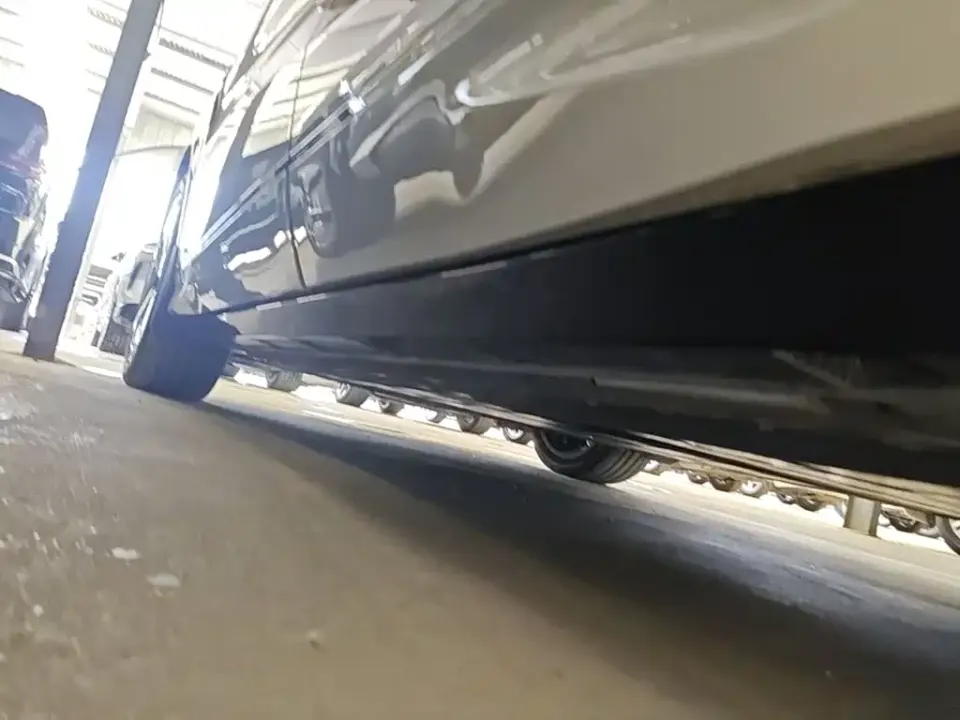 BYD L EV