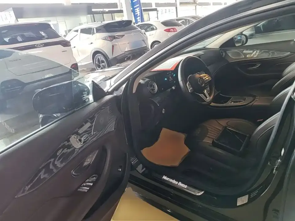 Mercedes-Benz CLS