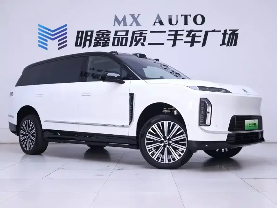 Nio ES9