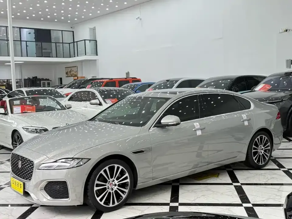 Jaguar XFL