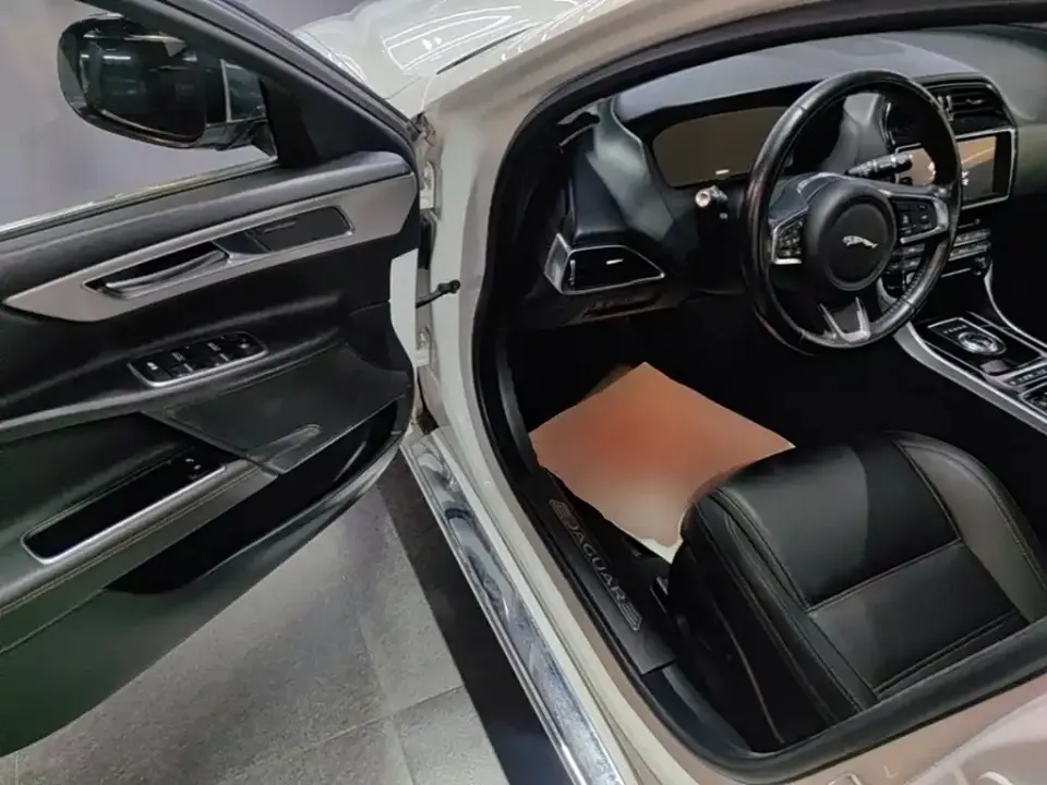 Jaguar XEL